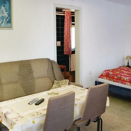 Amazing In With Holiday home *
